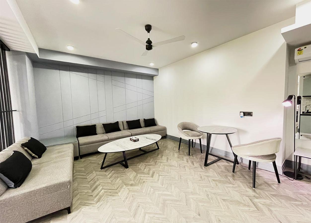 Bedchambers Serviced - Cyber Apartment *