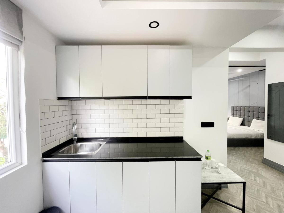 Bedchambers Serviced - Cyber * Gurgaon