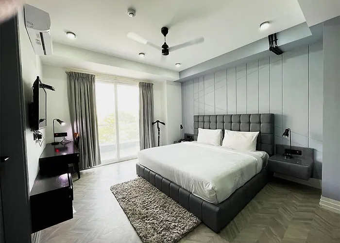 Bedchambers Serviced Apartments - Cyber City