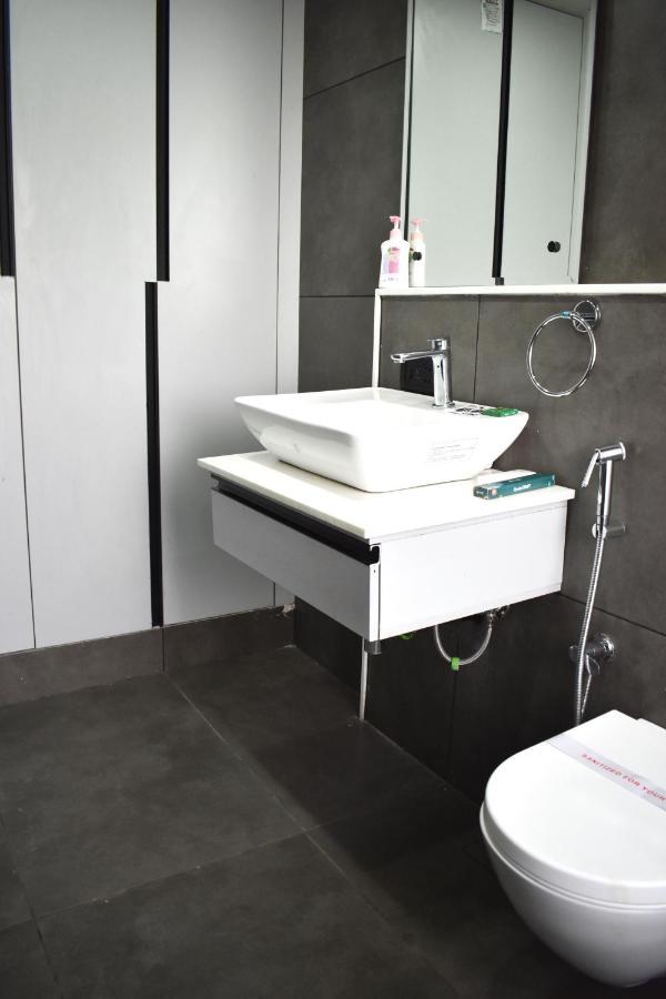 Apartment Bedchambers Serviced - Cyber