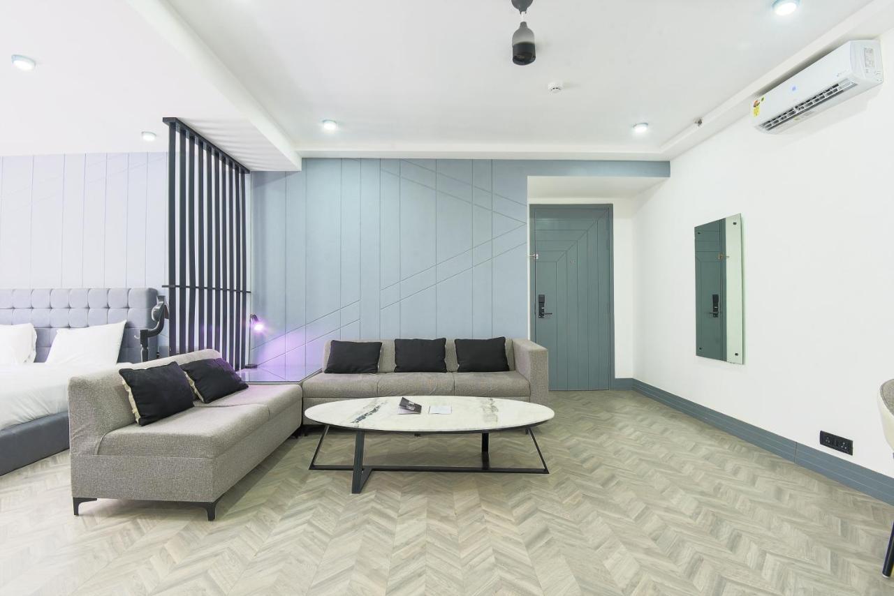 Apartment Bedchambers Serviced - Cyber Gurgaon