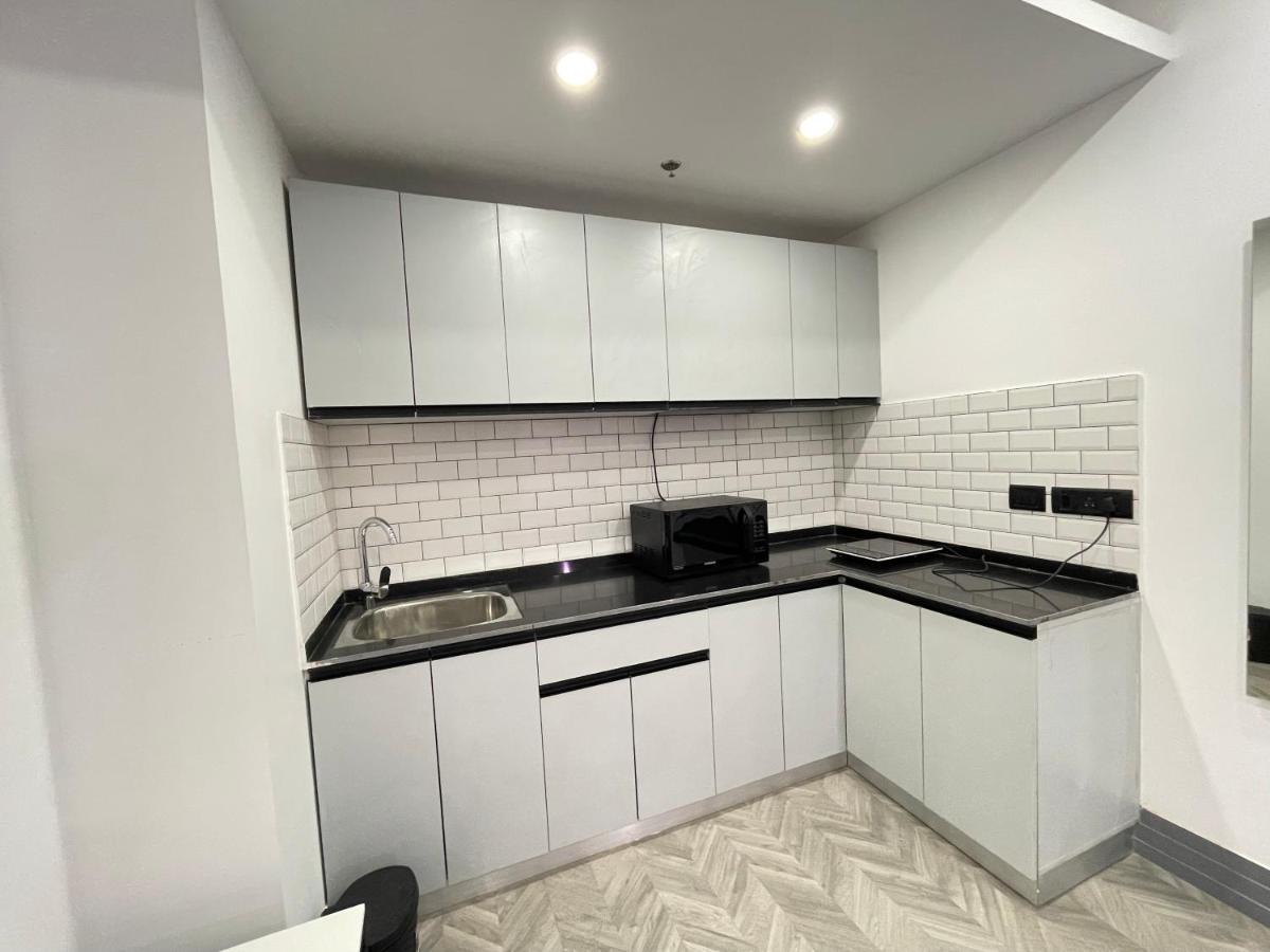 Apartment Bedchambers Serviced - Cyber Gurgaon