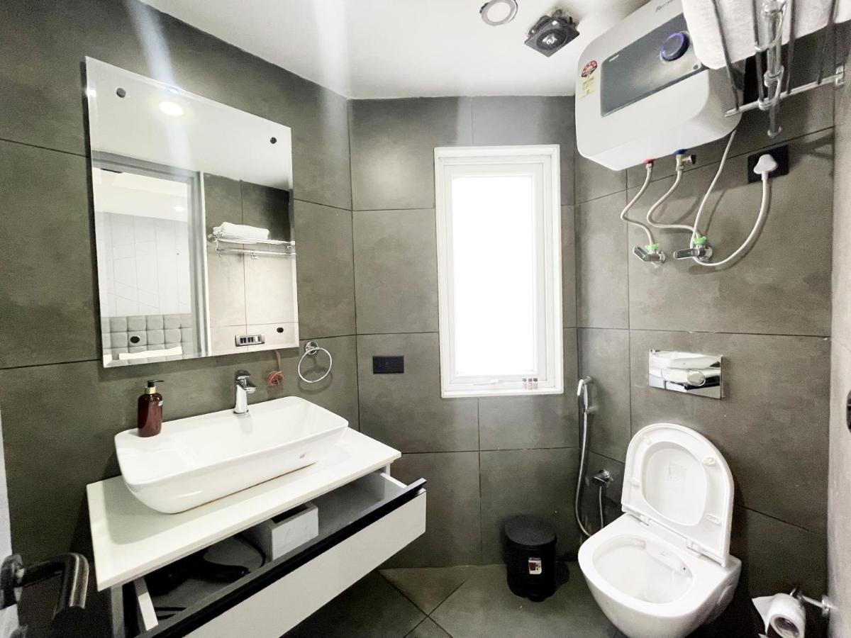 Apartment Bedchambers Serviced - Cyber Gurgaon