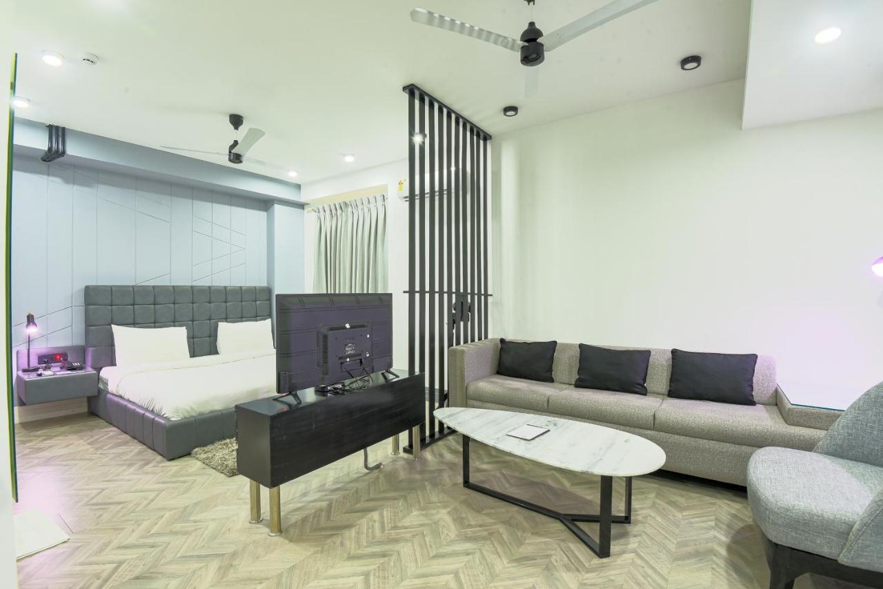 Bedchambers Serviced - Cyber Apartment *